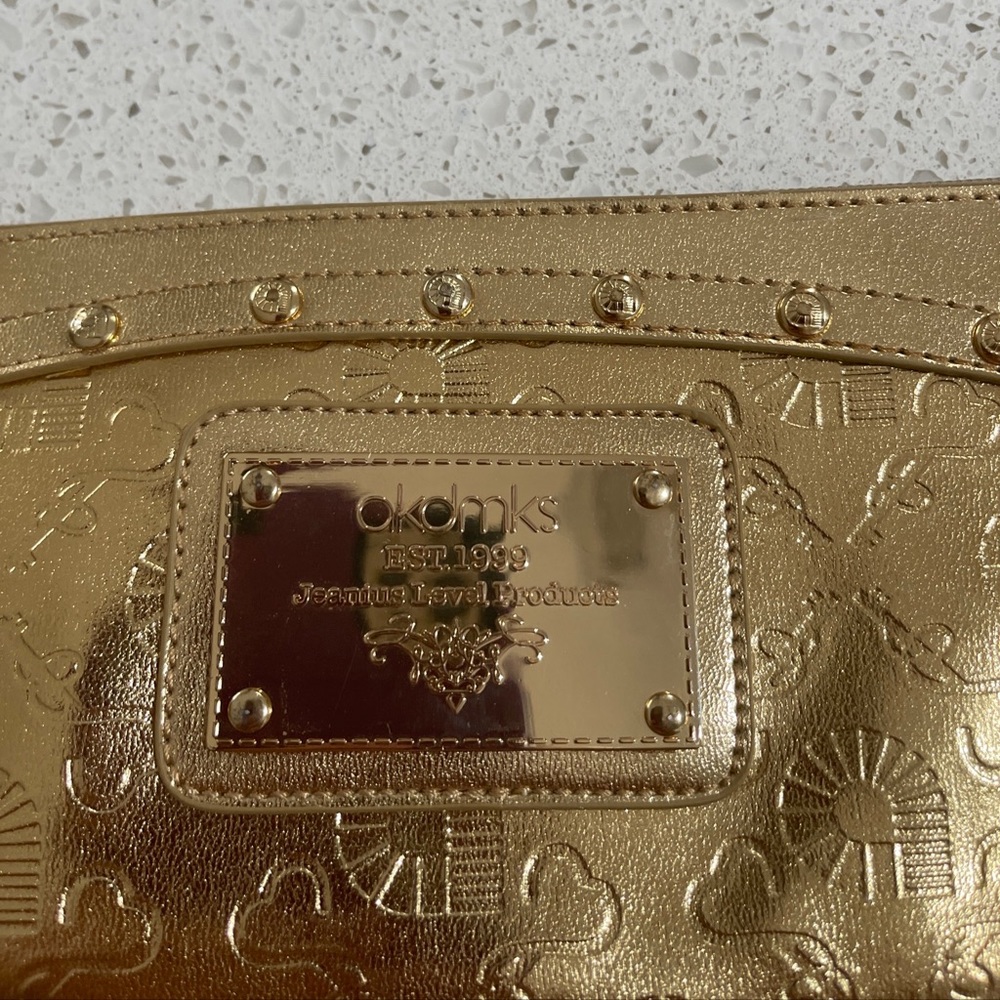 New Akdmds clutch.